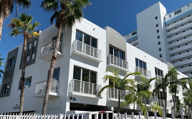 Exterior del edificio - 6461 Indian Creek Dr