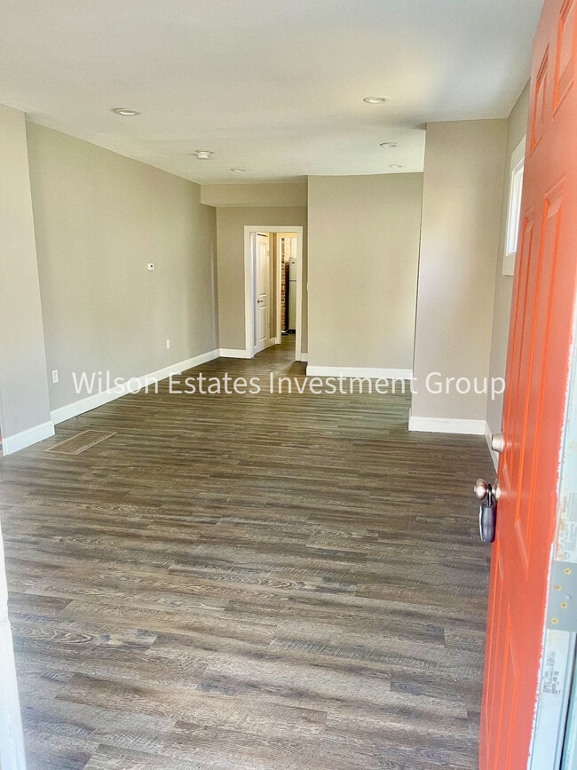 Photo - 1547 E Rich St Unit 1547