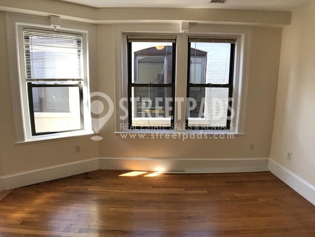 Photo - 2 bedroom in Cambridge MA 02139