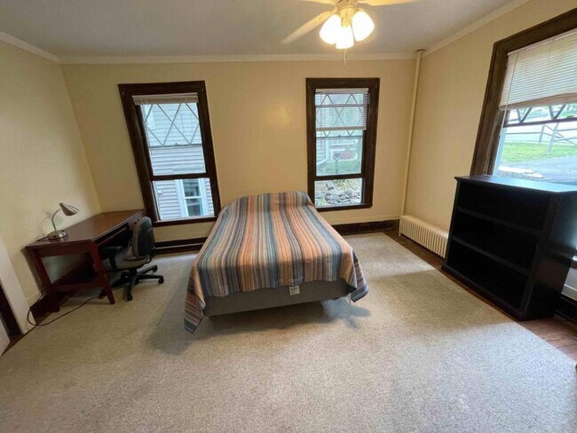 Photo - 526 Stewart Ave