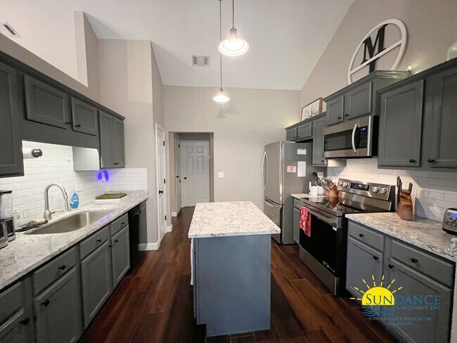 Photo - Charming Large 4-Bedroom Home in Crestview!