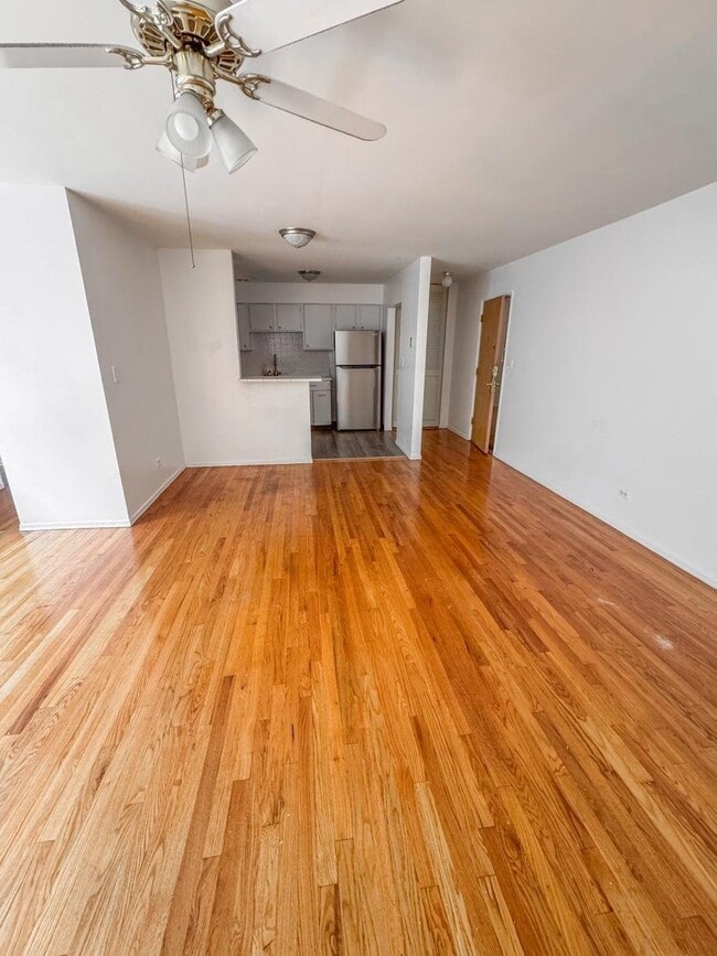 Photo - 6250 N Kenmore Ave Unit 408