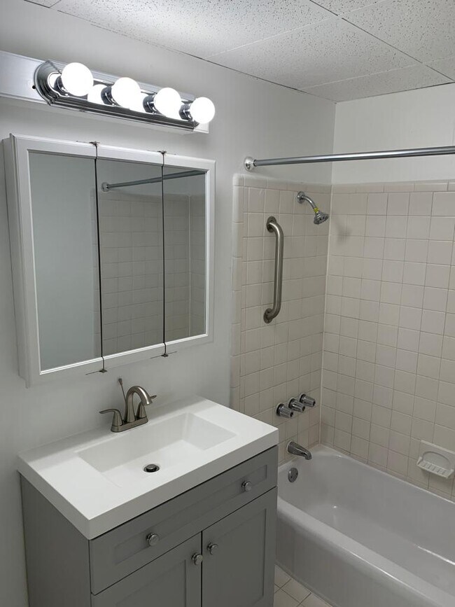 The Sussex House Apartments Cherry Hill, NJ