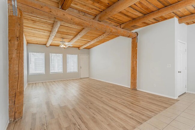 Photo - 1960 E Ambush St Unidad B