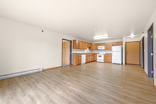 Step into modern living at Paramount at the Bluffs Apartments, where spacious interiors and contemporary finishes meet comfort and style. Enjoy effortless access to nearby amenities. Schedule your visit today and see your future home!