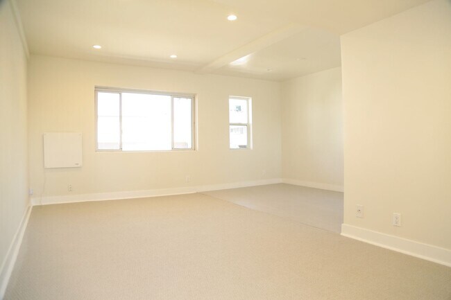 229 Bicknell Ave Unit 205