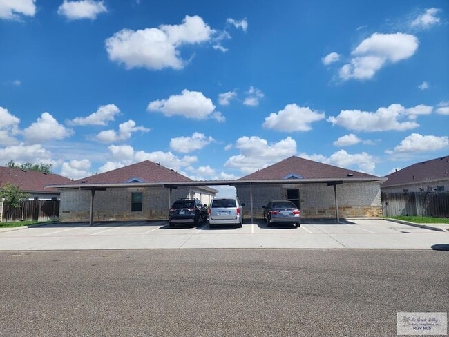 Building Photo - 1301 W Garfield Ave Rental