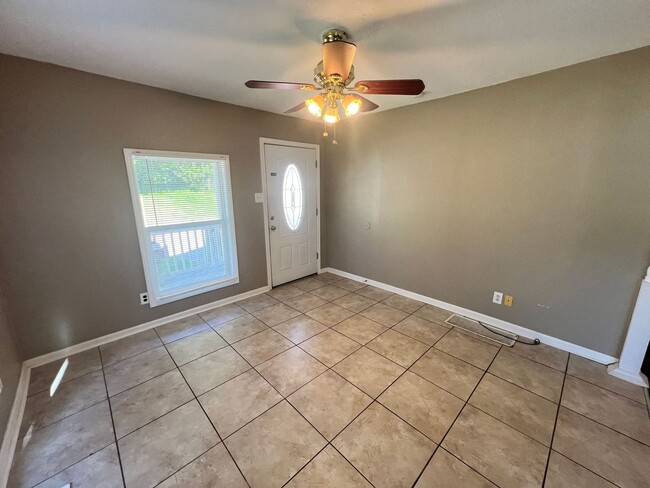 Photo - Cozy 2 Bedroom Home with Large Backyard