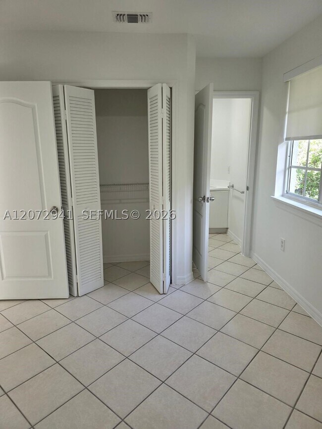 Photo - 3090 BIRD 303 Unit 303