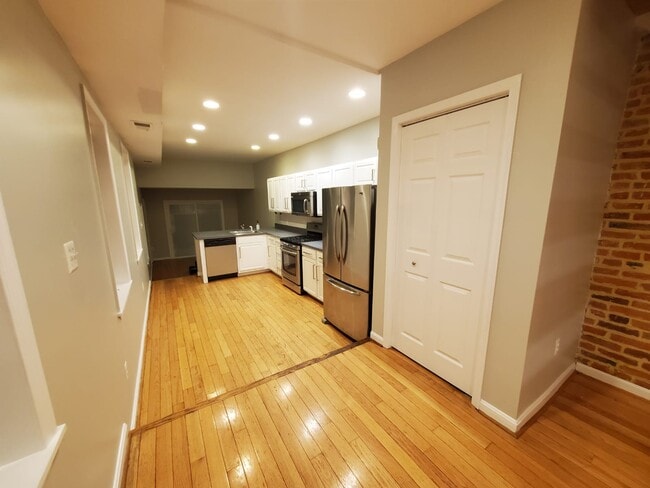 Photo - 1430 Light St