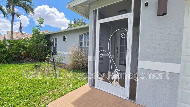 Photo - 4022 SW 12th Pl