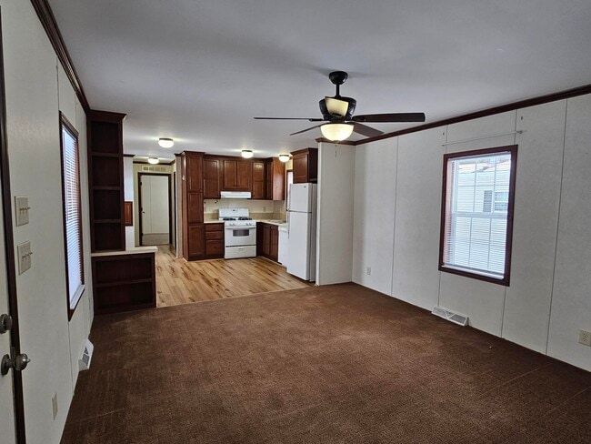 Photo - 419 Elmwood Cir