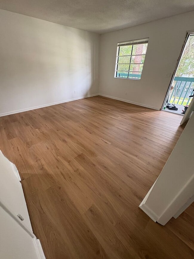 Photo - 5216 Westchase Ct Unit 2