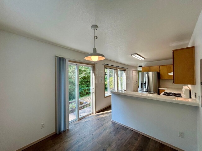 Building Photo - 11015 SW 41st Ave