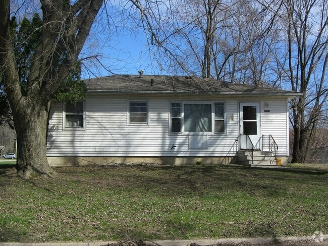 Building Photo - 2226 Plain View St Rental