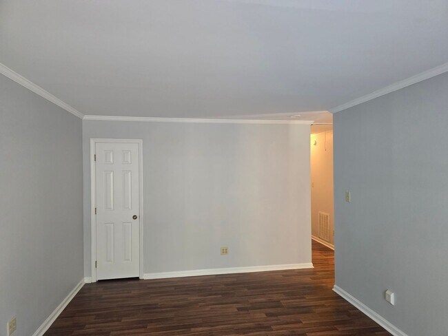 2214 Daley Rd Unit Side B