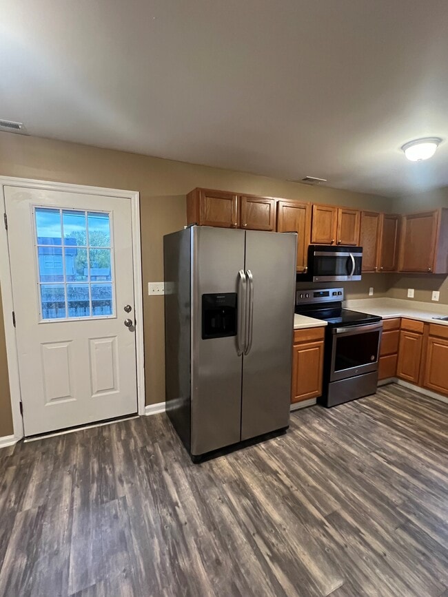 Photo - 1052 Merrick Dr