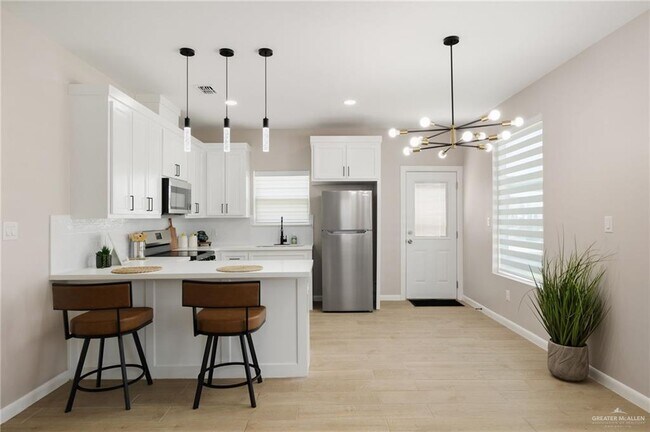 Photo - 16 Selena St Unit 4