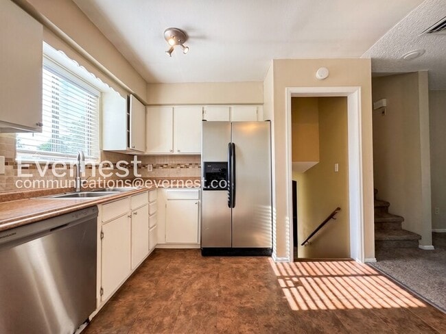 Photo - 1598 Cedar St