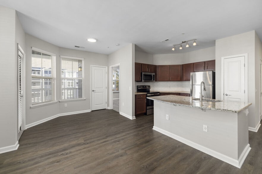 Level at 401 apartments — community photo