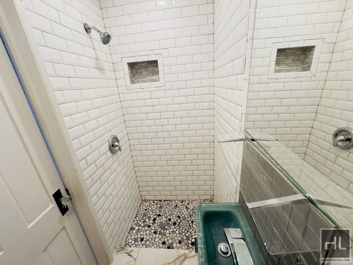 Photo - HALSEY STREET Unit 3