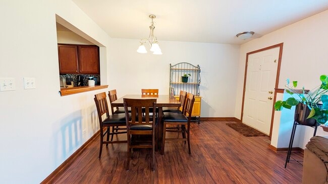 Photo - 669 Lincoln Station Dr