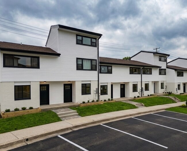 Photo - 304 Eudowood Ln Unit 1