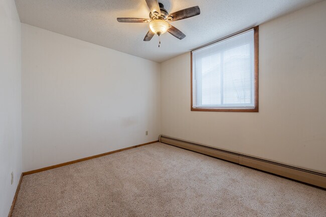 Photo - Hillcrest Apartments
