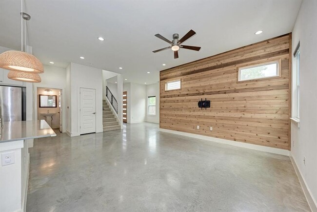 Photo - 1000 Taulbee Ln Unit B