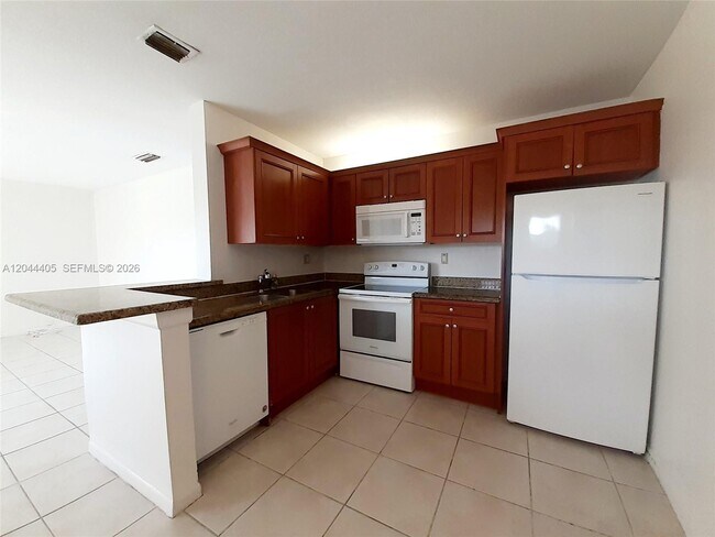 Photo - 11447 NW 42nd St Unidad 11447