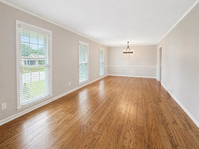 Photo - 2148 Riverdale Rd