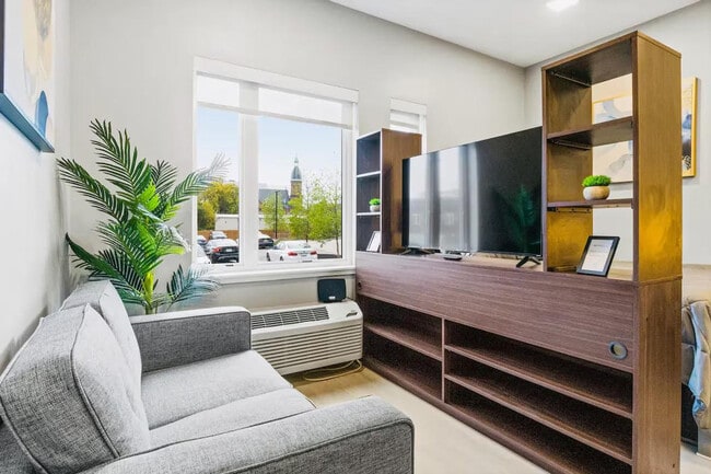 Building Photo - 1155 Main St Unit ID1467432P