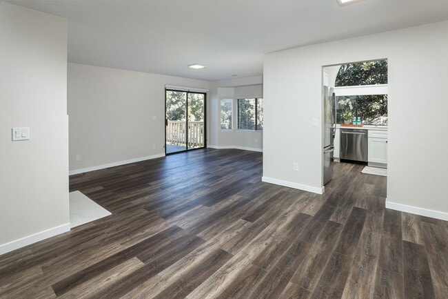 Photo - Impeccably remodeled unit-don't miss this ...