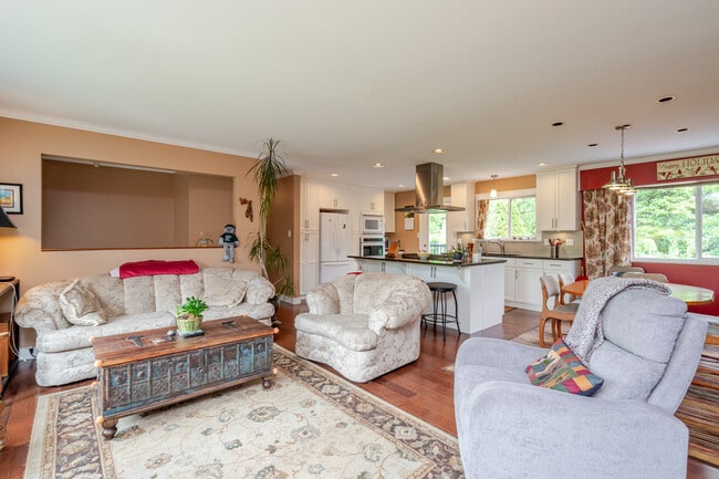 Photo - Charming, Updated Family Home in Peaceful ... Unit House