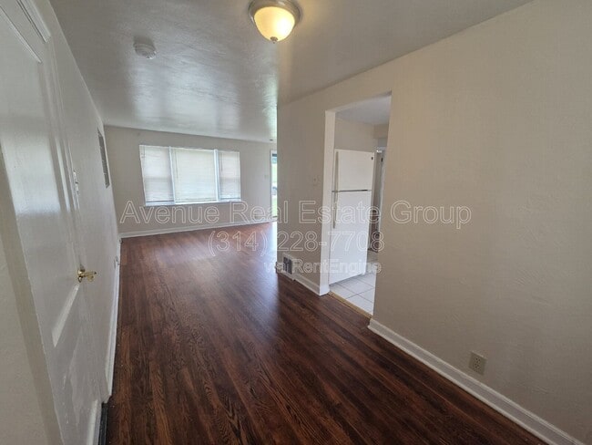 Photo - 7148 Lillian Ave