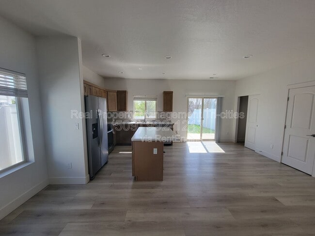 Photo - 6708 Dradie Pl