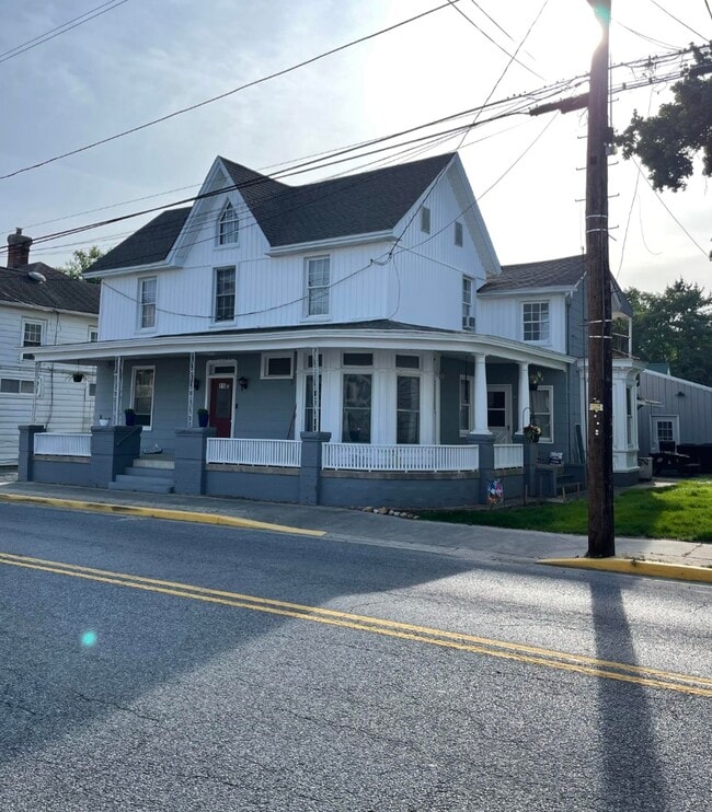 Building Photo - 110 S Main St Unit B