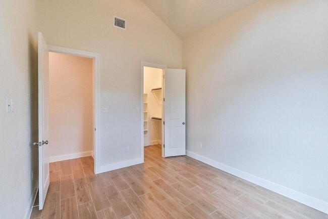 Photo - 1406 Prospect Cir