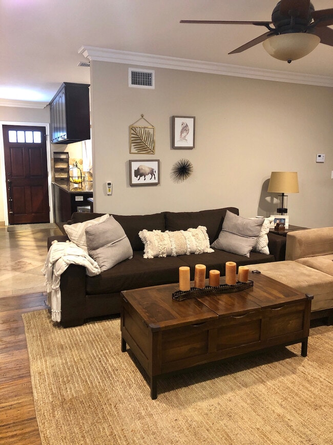 Photo - 2118 Ernest Ave