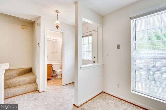 Photo - 3 level townhouse in Kinstowne area