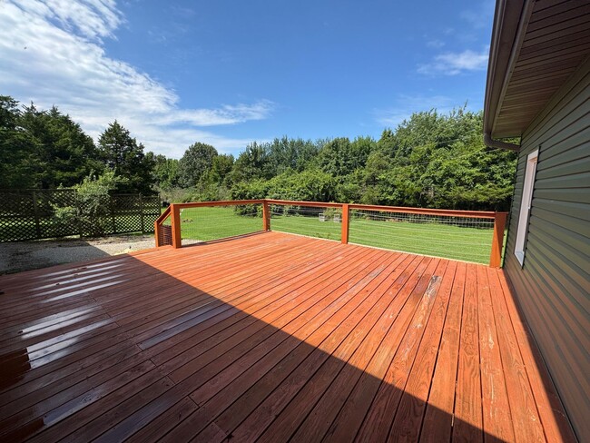 Photo - 4 Bedroom 2 Bathroom Home with Convenient Access To I-44!