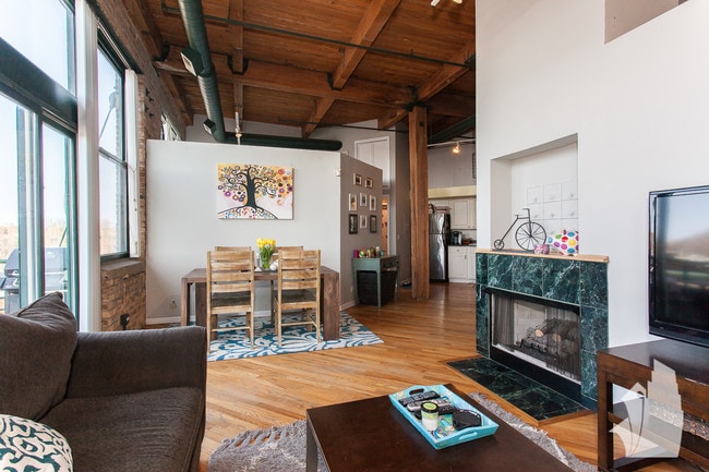 Photo - 2222 W Diversey Pkwy Unit 307