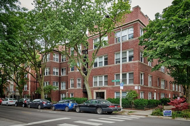 Building Photo - 6834 N Ashland Blvd Unit 3 Rental