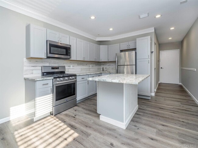 Photo - 49 Glen Head Rd Unit 2nd Floor