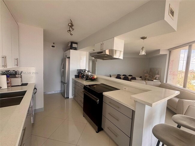 Photo - 19355 Turnberry Way Unit 7B