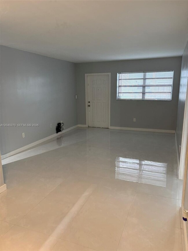 Photo - 18350 Mediterranean Blvd Unit 2-27