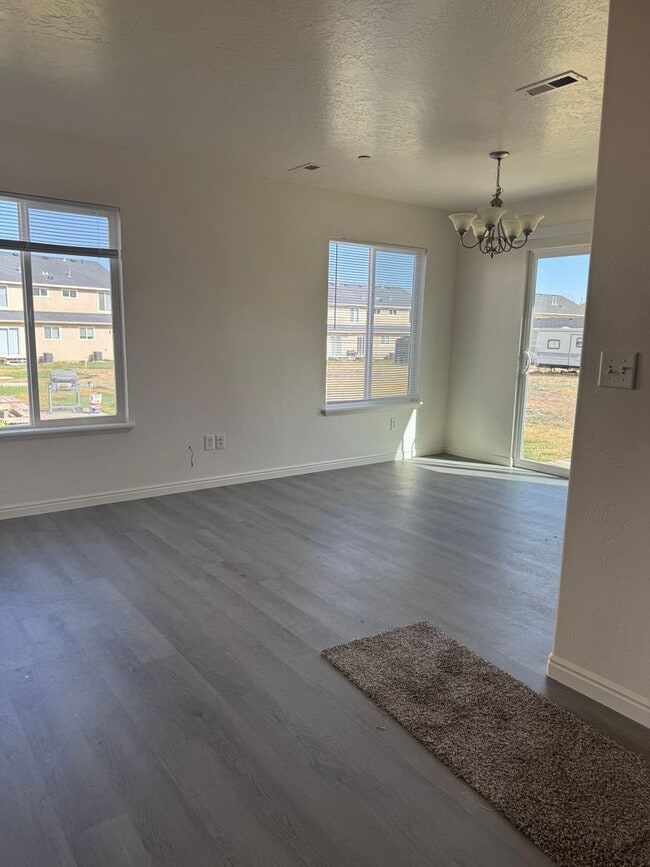 2 bed 2 bath in Vernal! - 2 bed 2 bath in Vernal! House
