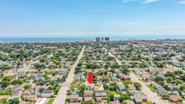 Photo - 5008 Avenue O 1/2