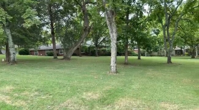 Photo - 615 W Meade Dr