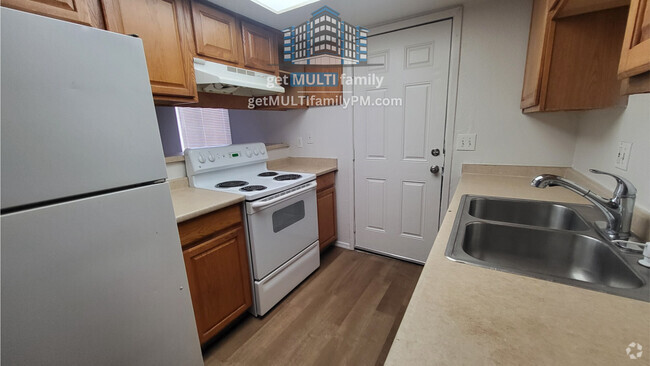 Building Photo - “New Years Special”  - 2 Weeks Free Rent i... Unit B Rental